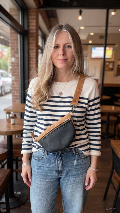 Mini Fanny Pack in Natural Cork